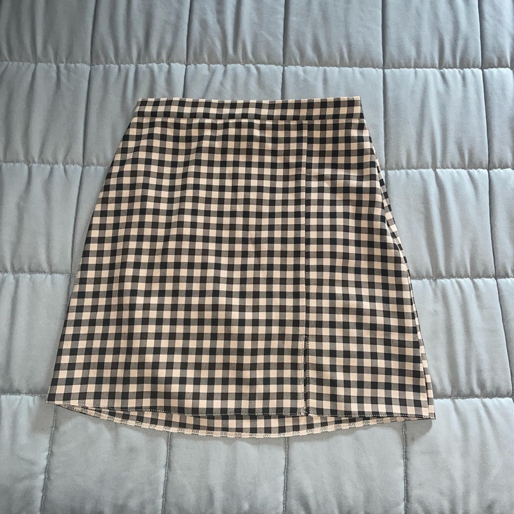 Trendy plaid skirt